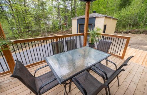 Saint-Brigitte-de-Laval House | Nature Comfort & SPA - Chalet Moderno