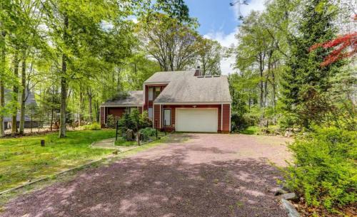 Pocono Summit Villa | Nature, comfort and Fun oasis