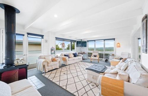 Dromana House | Nature Comfort Views Dromana Family Retreat