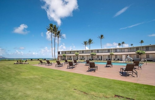 Kahului House | Nature Escape! 2 Great Units, Pets Allowed, Minutes to Iao Valley State Park!