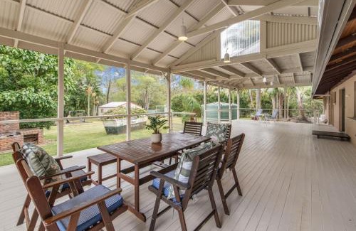 Forestdale House | Nature Escape Acreage Forest Life and Pet Friendly