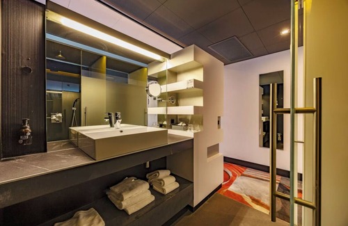 Uden Hotel | Nature Escape Near Uden and Local Attractions Parking On Site