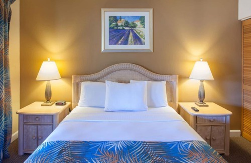 Palm Coast Hotel | Nature Getaway! Four Spacious Units, Close to Painters Hill Beach, Kitchen