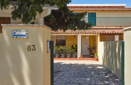 Santa Croce Camerina Apartment | Nature home in villa w piscina