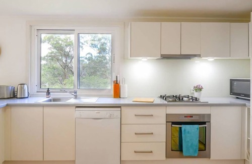 Wentworth Falls House | Nature Lovers Dream Hikes Fireplace