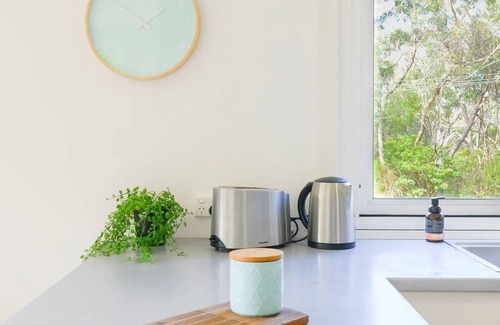 Wentworth Falls House | Nature Lovers Dream Hikes Fireplace