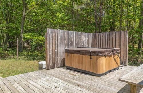 Fennville House | Nature lovers delight, private hot tub and a short walk to Lake MI