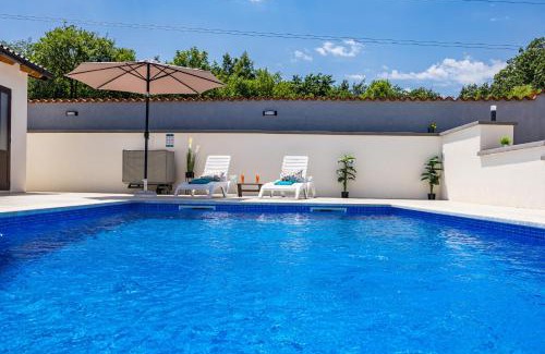 Boljevici House | Nature Lovers Retreat - Casa Irena with Pool