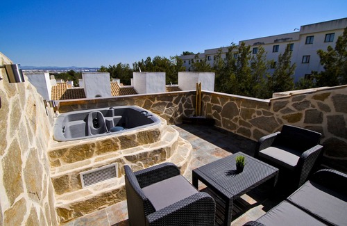 Cap de Salou Ski Chalet | NATURE PLUS - Barbecue - Jacuzzi - Pool