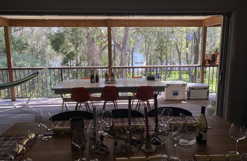 Canoelands House | Nature's Embrace: House on the Hawkesbury