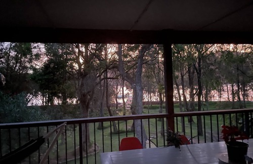 Canoelands House | Nature's Embrace: House on the Hawkesbury