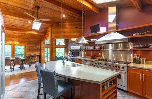 New Richmond Cabin | Nature Spa House | Hot Tub, Sauna, Pool, Relax