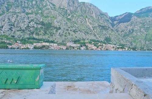 Kotor Apartment | Nature View Cozy Flat 1 min to Sea in Kotor