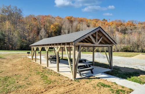 Cosby House | Natures Getaway, Pickleball Court, Creek, WIFI, Mountain Views, Starting at 79"
