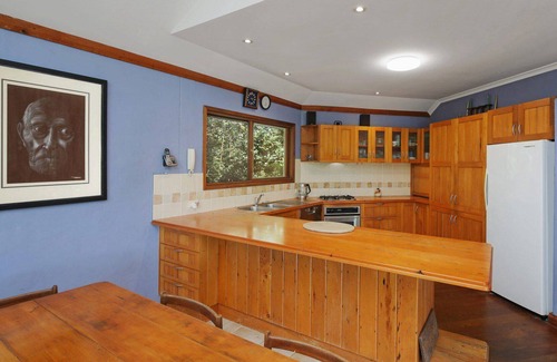 Pretty Beach Central Coast House | Natures Hideaway - All linen & Wifi