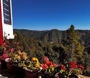 Mukteshwar Apartment | Naturescape Villa with Terrace