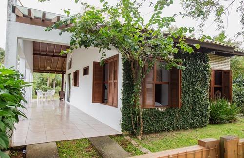 Ibiraquera House | Natureza exuberante próxima a lagoa NS0749