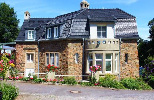 Wehringhausen House | Natursteinvilla am Goldberg
