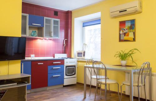 Dzerzhyns'kyi District Apartment | Nauky avenue