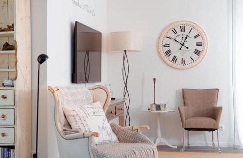 Gross Schwansee House | Nausikaa's- Fleur de Lis