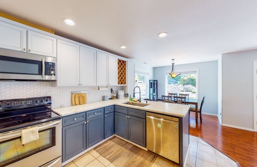 Coupeville House | Nautical Cottage with amazing location, views and amenities