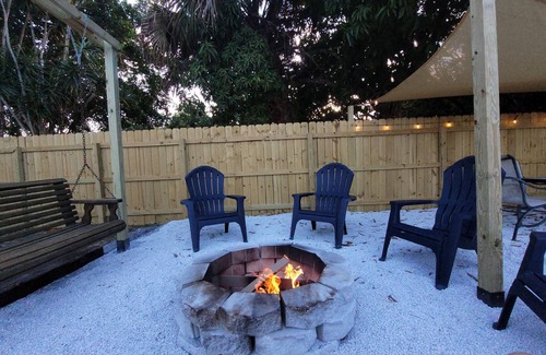 Fort Pierce House | Nautical Oasis w/Arcade close to Beach+Town. Pet Friendly w/Free RV/Boat Storage