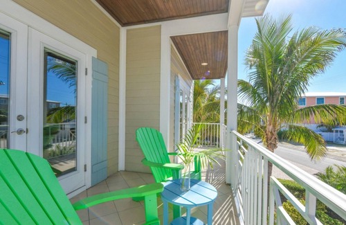 Bradenton Beach House | Nautical Tides by AMI Locals