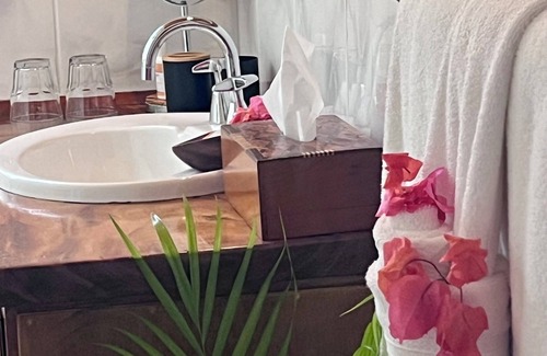 Savusavu Bed & Breakfast | Naveria Heights Lodge