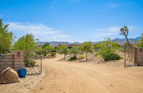 Pioneertown House | Navigate Stays Pioneertown Retreat w Hot Tub