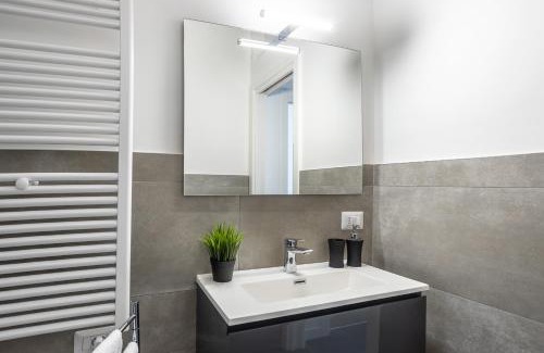 Morivione Apartment | [Navigli - Center] Modern Suite, Fast Wi-Fi & Tram