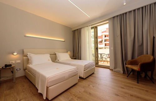 Vlore Hotel | Navy Hotel