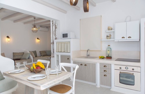 Naxos Town Villa | Naxian Lounge Villas