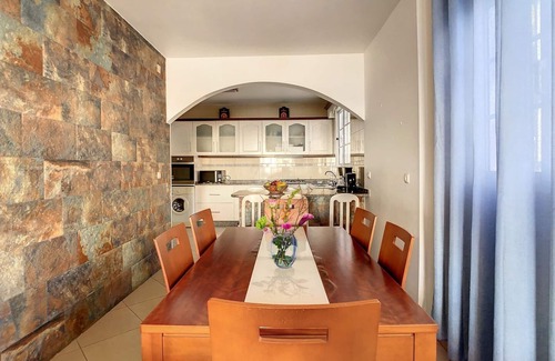 Paul do Mar House | Naya Beach House by LovelyStay
