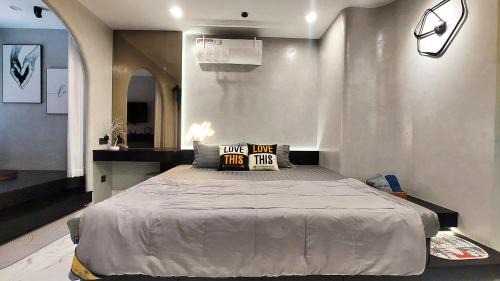 District 9 Bed & Breakfast | NBK Homestay - Beverly Solari Vinhomes Grand Park