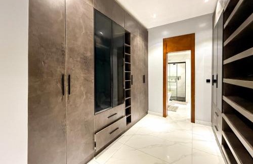Ofin House | Ncomhome Luxury Villa