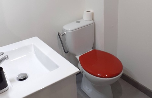 Razac-sur-l'Isle Apartment | (N°09) Nice new studio with garden view and free private parking