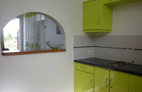 Sainte-Anne Apartment | N°E7ZXTF- SYMPATHIC APT. in BEAUTIFUL VILLA 200M Beach