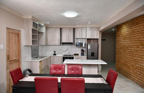Ethekwini House | Ndlovu Palace