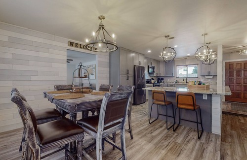 Northeast Heights House | NE Heights Tram Home by Casa De Collins