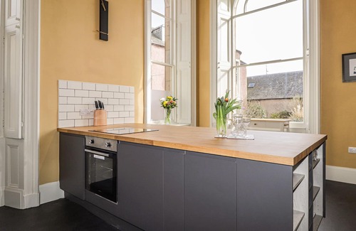 Glenmorangie Cottage | NE NIMIUM, pet friendly, character holiday cottage in Tain