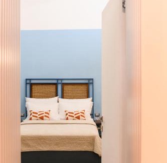 Montecalvario Apartment | Nea Domus Santa Monica
