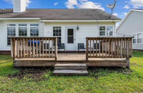 North Charleston House | Near Airport-20 Min to Downtown- Chucktown Retreat
