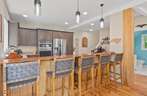 Mills River House | Near Asheville!Hot Tub~Fire Pit~BBQ! PWR+H20