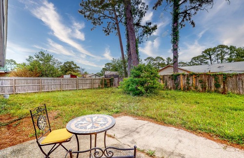 Myrtle Grove House | Near Beach w/private yard & well-equipped kitchen