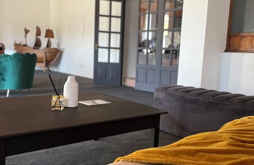White River Cabin | Near Big 5 Numbi Lodge