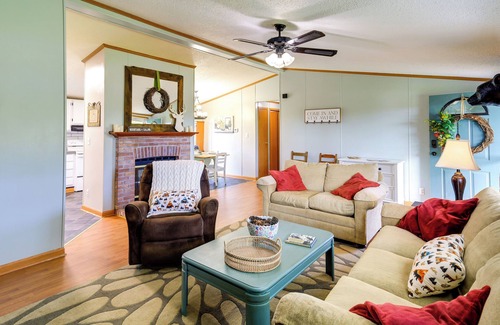 Ennice House | Near Blue Ridge Parkway: Ennice Home w/Fire Pit