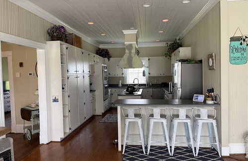 Davis House | Near Cape Lookout waterfront home