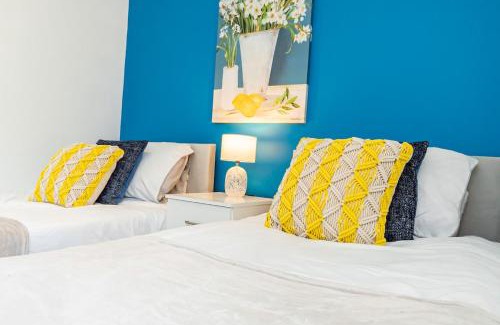 Adamsdown Apartment | Near Centre, Private garden, Parking, Netflix, Long Stay Savings