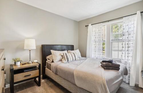 Shaker Heights Apartment | Near CLE Clinic UH & Case Western