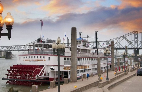 Pittsburg House | Near Cumberland Star Riverboat! Pet-friendly Property with Free Parking Onsite!